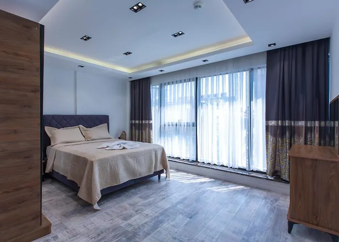 Angel Aparthotel 4*